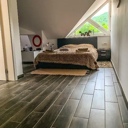 Gladiaterra Castle Smrecje