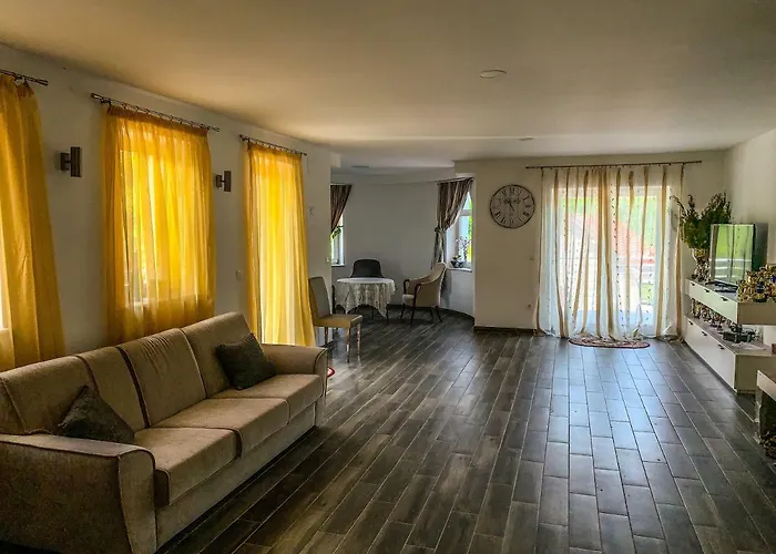 Gæstehus Gladiaterra Castle Smrecje